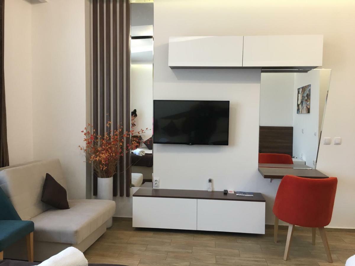 Apel Luxury Apartman Ni Kültér fotó